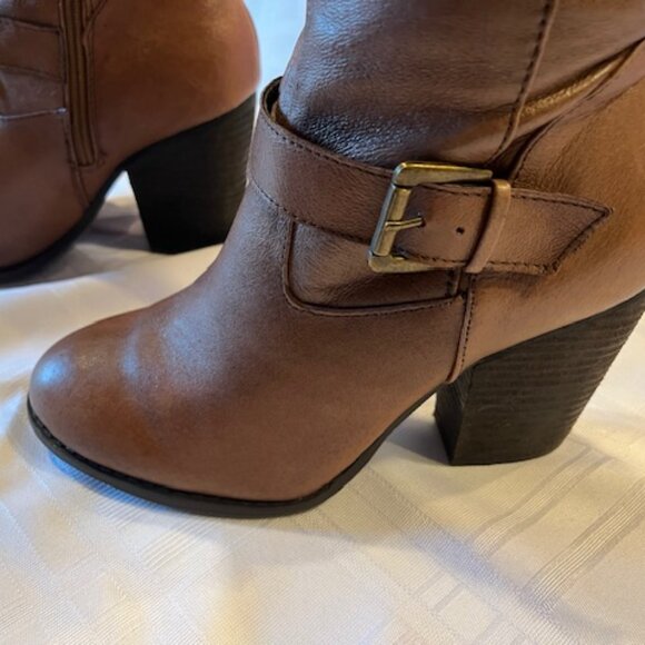 Steve Madden Cognac Leather Boots with Buckles - Picture 2 of 4